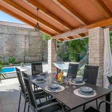 Ena With Private Pool