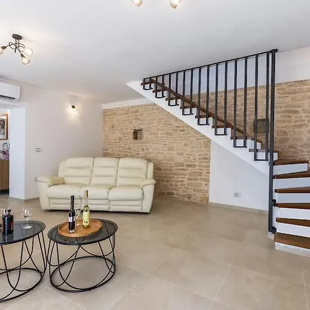 Ena With Private Pool Villa *