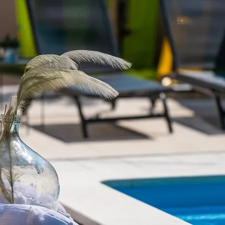 Ena With Private Pool Villa