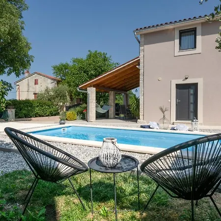 Villa Ena With Private Pool *