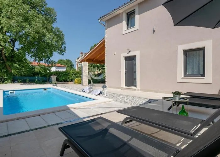 Ena With Private Pool Pinezici (Istria)